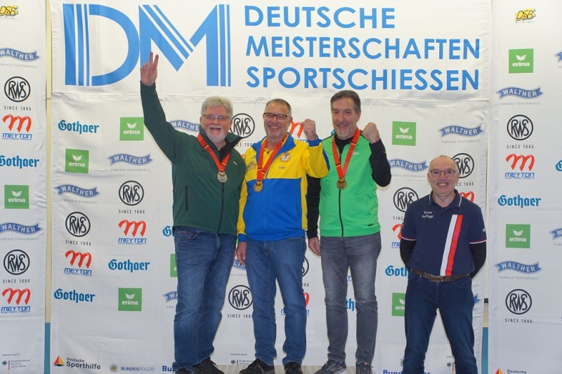 DM2025-LGA-Sen2-EZ-B04